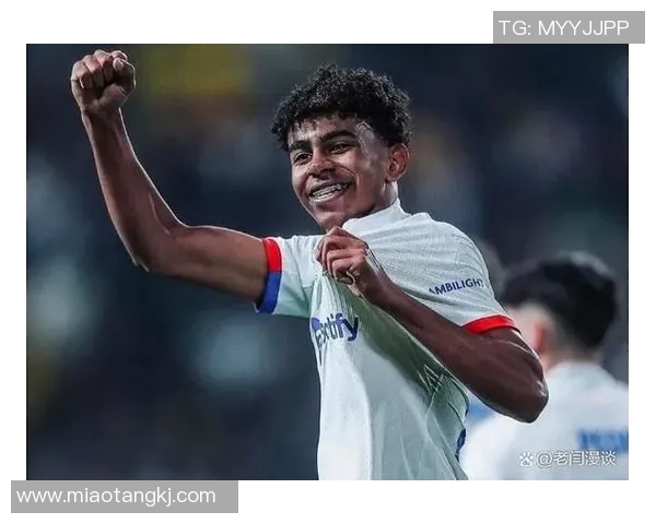 十八岁足球明星的崛起与挑战：年轻天才如何在绿茵场上书写传奇